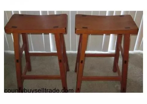 Bar Stools (2) Backless - Wooden - like new!